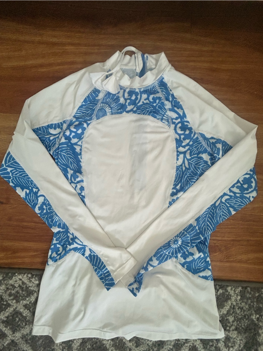 Lululemon One Love swim rashguard size 6